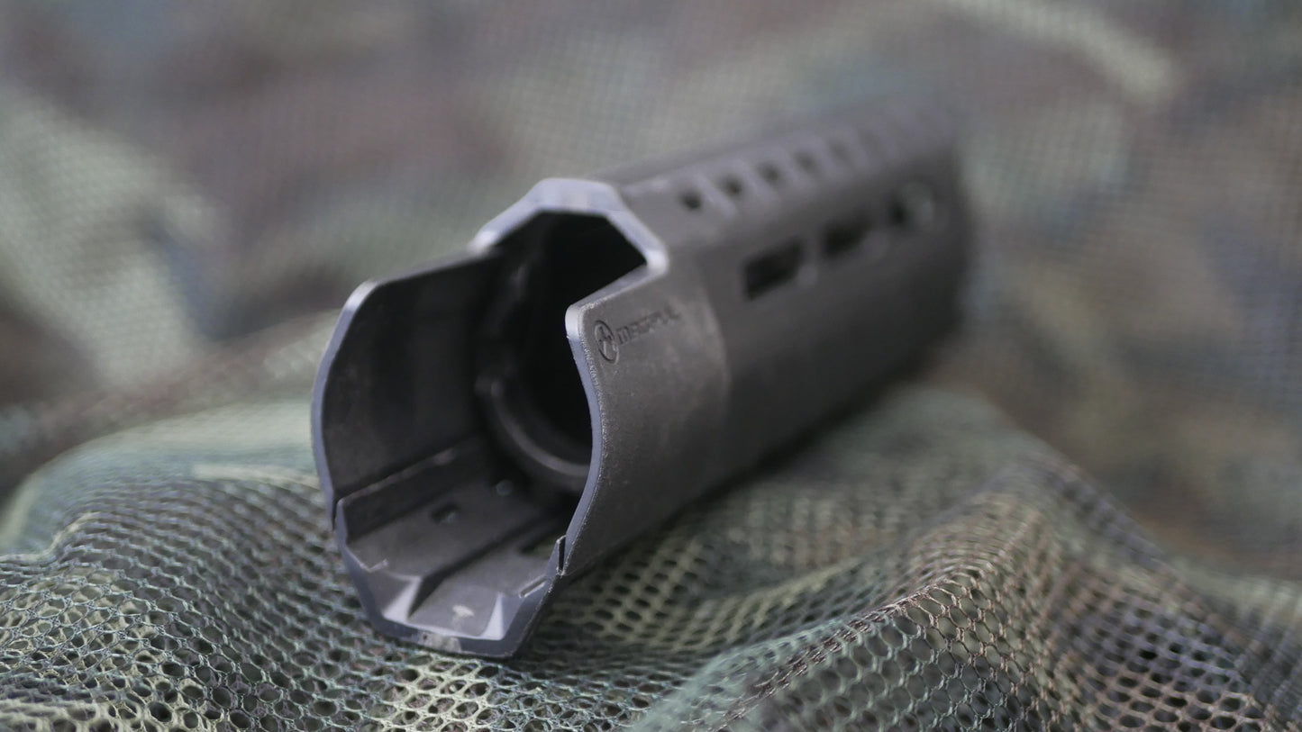 Magpul MOE Carbine Length AR-15 Hanguard