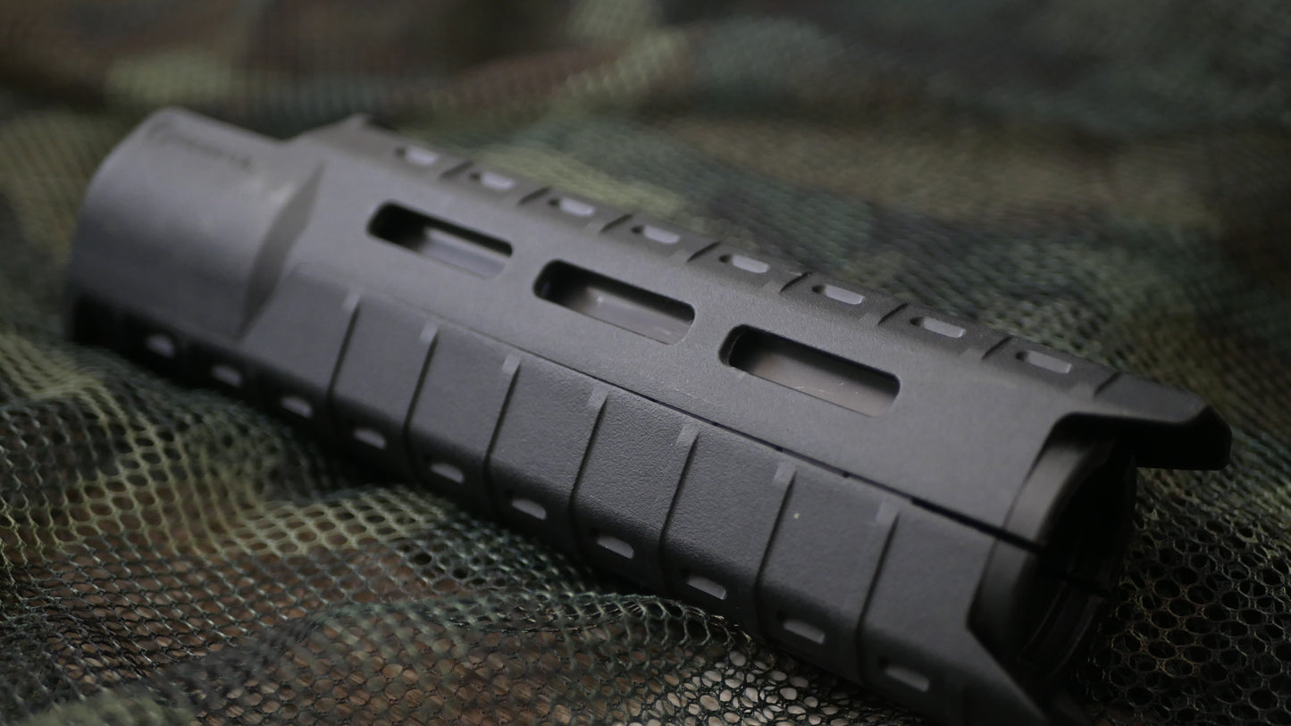 Magpul MOE Carbine Length AR-15 Hanguard